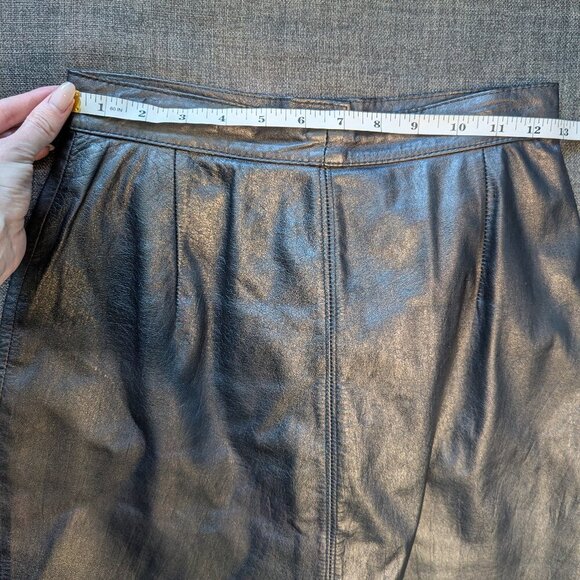 Preview Leather Mini Skirt | Vintage Black | 100% Leather - Picture 8 of 12